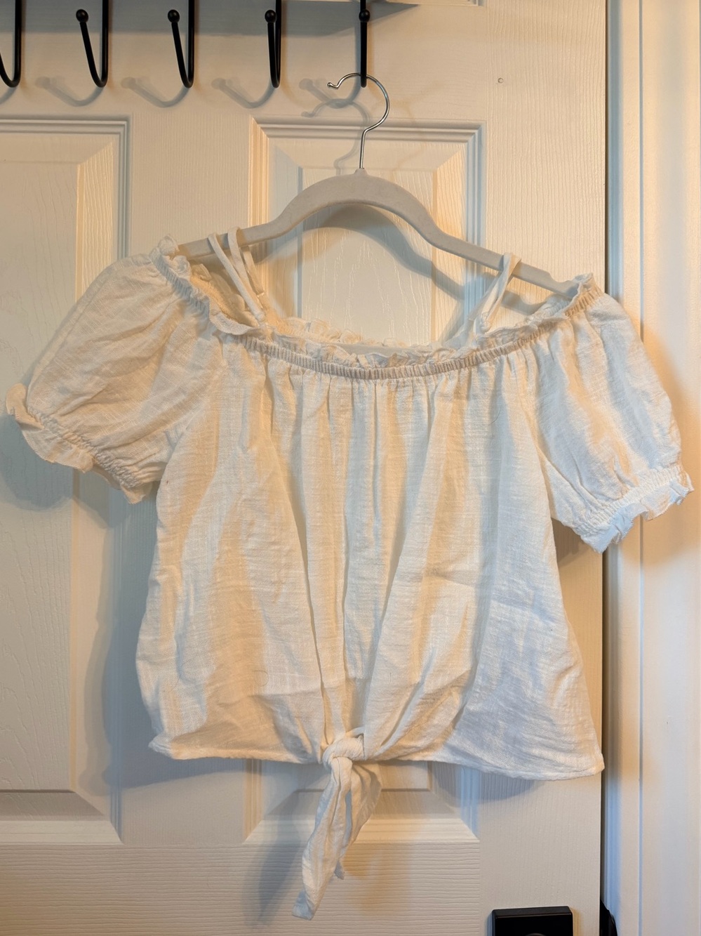 One Clothing White Off Shoulder Tie Front Blouse Small